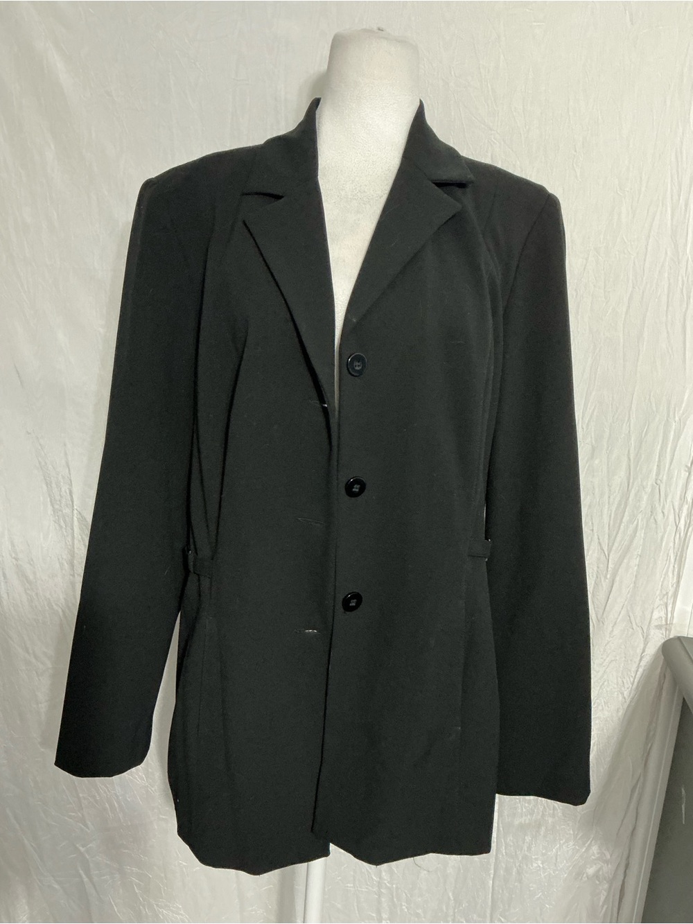 Women's Black Single-Breasted Blazer Jacket - Classic Tailored Style